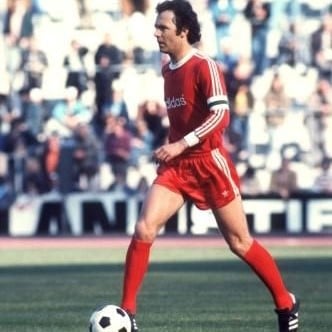 Franz Beckenbauer (Défenseur central)
